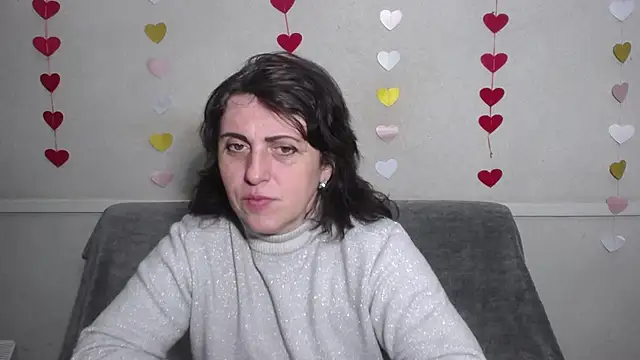 LuciaMii online show from 02/24/25, 06:04