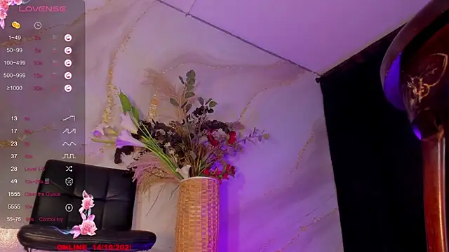 Karla-Ebony online show from 10/14/25, 02:07