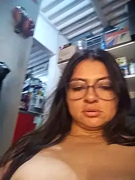 Linda Lars online show from 10/31/25, 02:45