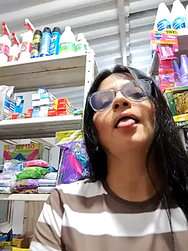 Linda Lars online show from 11/28/25, 02:58