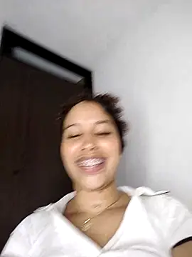 MarieLeon online show from 02/28/25, 01:05