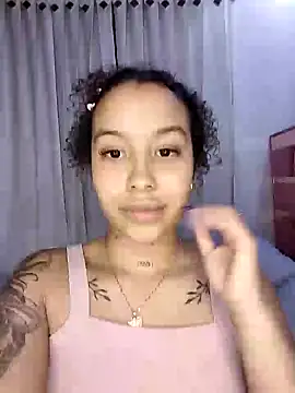 MarieLeon online show from 03/06/25, 04:41