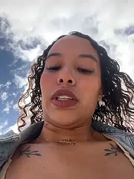 MarieLeon online show from 01/15/26, 08:01