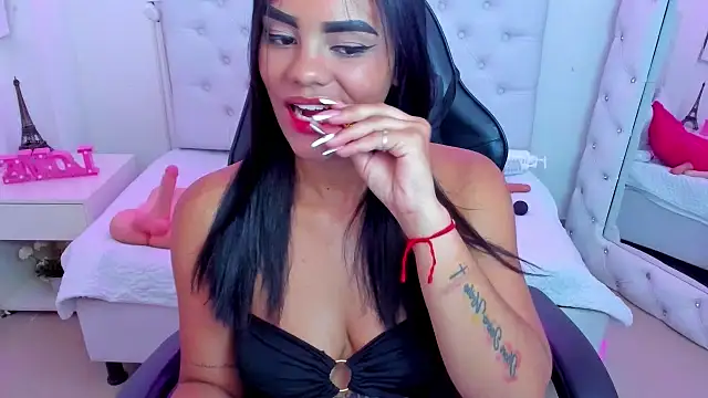 Snapshot of silvana__miller chatting on 01/31/25, 07:08 silvana miller online show from 01/31/25, 07:08