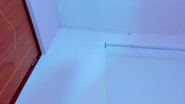 Snapshot of silvana__miller chatting on 02/14/25, 07:33 silvana miller online show from 02/14/25, 07:33