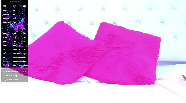 Snapshot of silvana__miller chatting on 02/16/25, 01:25 silvana miller online show from 02/16/25, 01:25