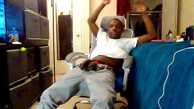 SirSubtrainer online show from 02/11/25, 04:01