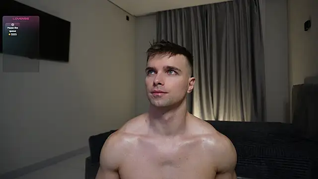 Snapshot of Nik_Sharp chatting on 03/01/26, 03:41 Nik Sharp online show from 03/01/26, 03:41