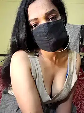 Snapshot of Nitya-Mahesh chatting on 12/18/24, 05:42 Nitya-Mahesh online show from 12/18/24, 05:42