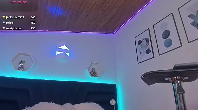 Snapshot of _gia_rose chatting on 01/31/25, 09:37 gia rose online show from 01/31/25, 09:37