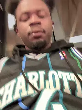 Snapshot of MobyDxck chatting on 12/09/24, 10:43 MobyDxck online show from 12/09/24, 10:43