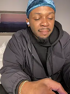 Snapshot of MobyDxck chatting on 01/11/25, 03:52 MobyDxck online show from 01/11/25, 03:52