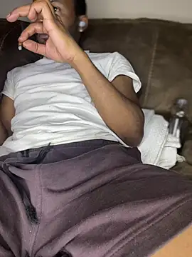 Snapshot of MobyDxck chatting on 03/03/25, 12:48 MobyDxck online show from 03/03/25, 12:48