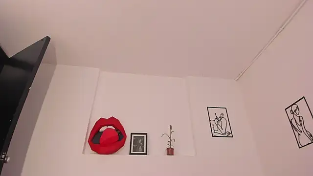 cloehonney online show from 02/12/25, 02:24