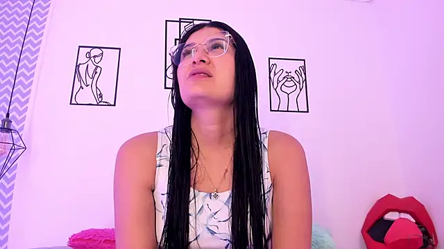 cloehonney online show from 10/08/25, 08:06