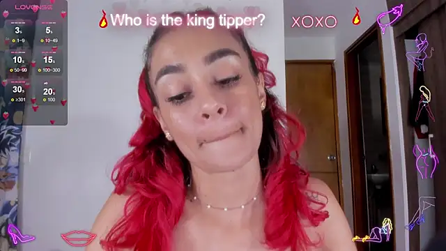 serafelle online show from 12/12/24, 04:04