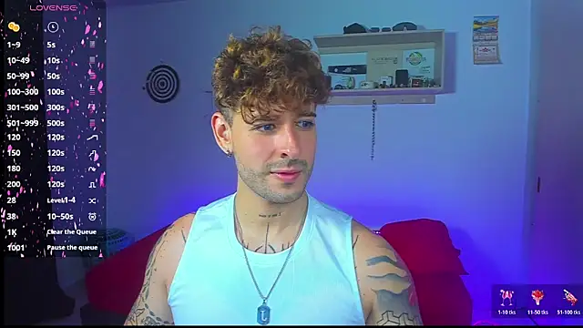 Snapshot of Ares_blue chatting on 05/25/26, 11:38 Ares blue online show from 05/25/26, 11:38