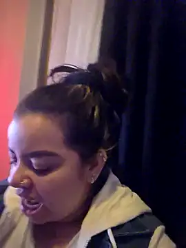 MiahJoness online show from 10/12/25, 05:50