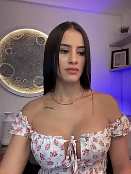 SarahhSmitth1 online show from 03/01/25, 10:21