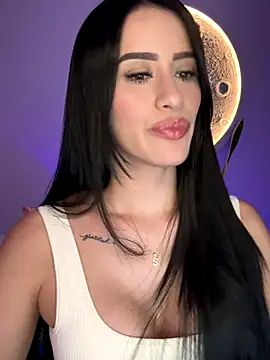 SarahhSmitth1 online show from 09/10/25, 12:32