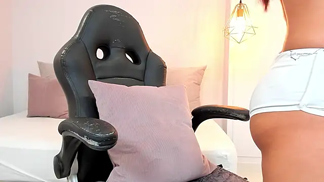 anny tayloor online show from 12/11/24, 05:15