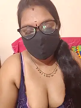 Snapshot of nisha_20 chatting on 03/23/25, 05:00 nisha 20 online show from 03/23/25, 05:00