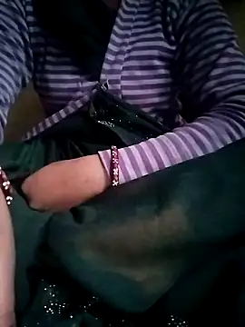 Snapshot of Cutkajal chatting on 02/04/25, 01:34 Cutkajal online show from 02/04/25, 01:34
