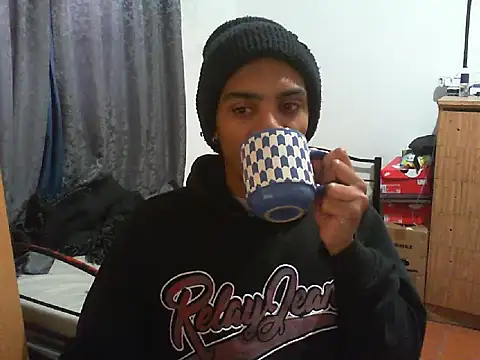 29YOURZ 28  online show from 09/19/25, 06:48