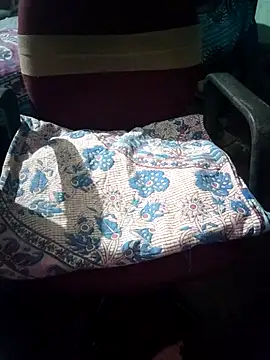 Ralisha Rani online show from 10/27/25, 07:51