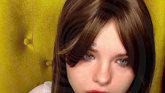 Snapshot of MisssLola chatting on 10/12/25, 02:05 MisssLola online show from 10/12/25, 02:05