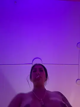 kiim taaylor online show from 02/22/25, 02:52