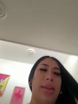 kiim taaylor online show from 03/06/25, 01:14