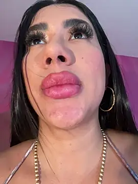 kiim taaylor online show from 03/20/25, 12:22