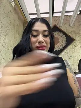 kiim taaylor online show from 11/14/25, 10:36