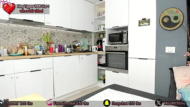 AmySuperHeroes online show from 02/19/25, 08:33