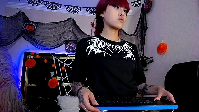 Bunny O online show from 10/18/25, 09:59