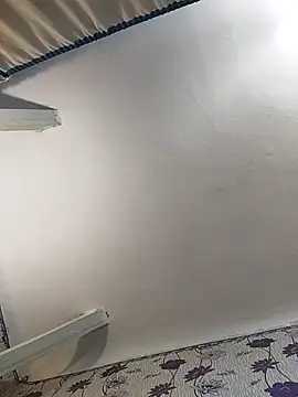 Snapshot of SweetLeila40 chatting on 02/21/25, 09:11 SweetLeila40 online show from 02/21/25, 09:11