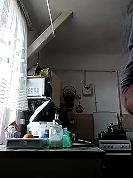 Snapshot of SweetLeila40 chatting on 02/25/25, 08:19 SweetLeila40 online show from 02/25/25, 08:19