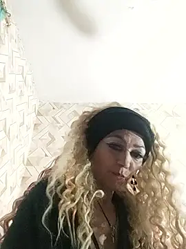 Snapshot of SweetLeila40 chatting on 01/14/26, 10:36 SweetLeila40 online show from 01/14/26, 10:36