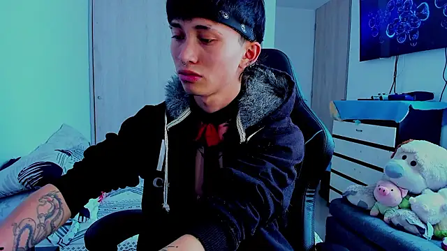 juniior 2311  online show from 01/31/26, 07:11