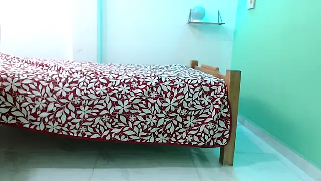 evaleribigtits18 online show from 04/05/26, 12:52