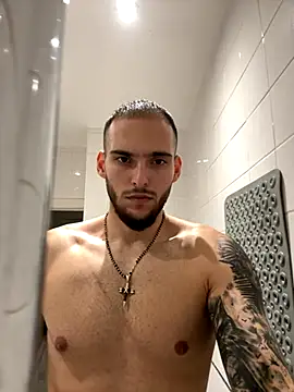 Snapshot of pabloescobarxzxx chatting on 10/16/25, 05:03 pabloescobarxzxx online show from 10/16/25, 05:03