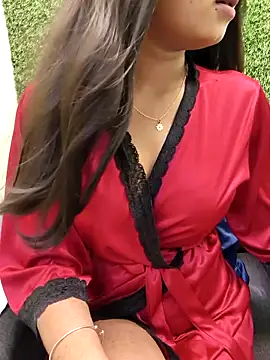 Snapshot of yhona_darling chatting on 04/01/26, 08:37 yhona darling online show from 04/01/26, 08:37