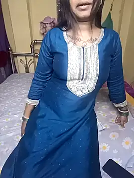 Hot Urvi online show from 12/17/24, 01:05