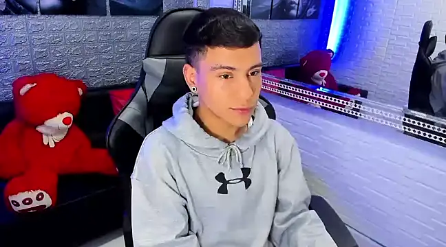 salvadorgomezx online show from 12/25/24, 11:10