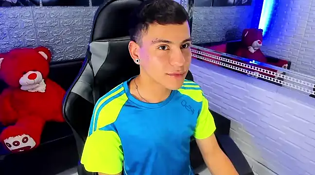 salvadorgomezx online show from 12/27/24, 12:29