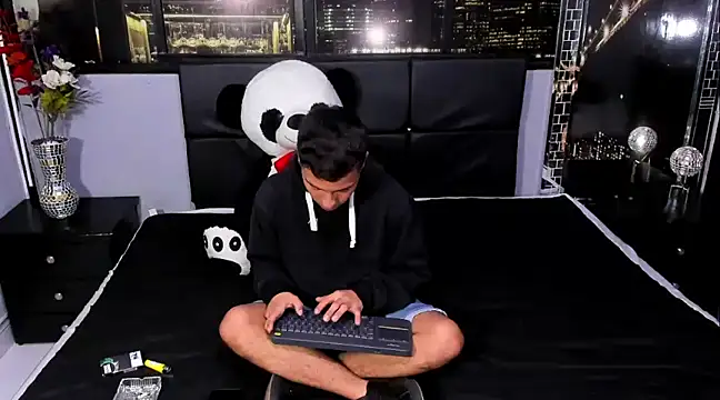 salvadorgomezx online show from 12/27/24, 10:59