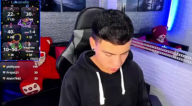 salvadorgomezx online show from 12/28/24, 05:33