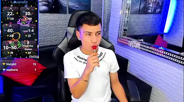 salvadorgomezx online show from 01/06/25, 10:24