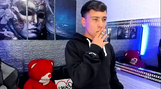 salvadorgomezx online show from 01/08/25, 09:42